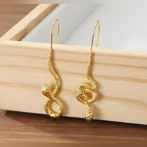 New Golden Dainty Snake Earrings! NIP
